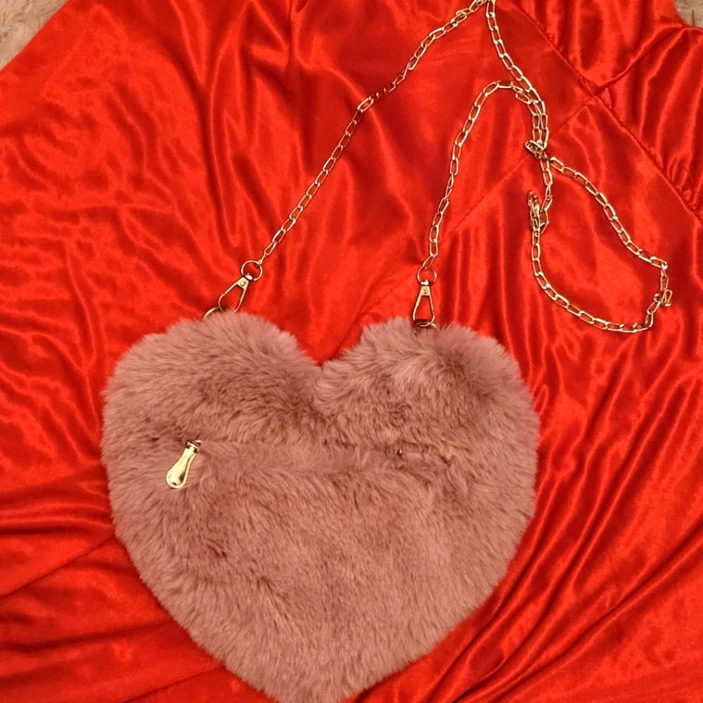 Plush Heart-Shaped Crossbody Bag in Blush Hue